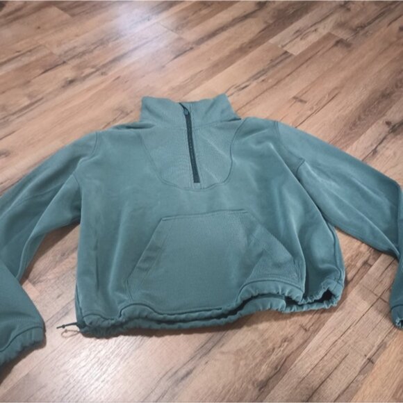 Lululemon Top - Picture 4 of 9